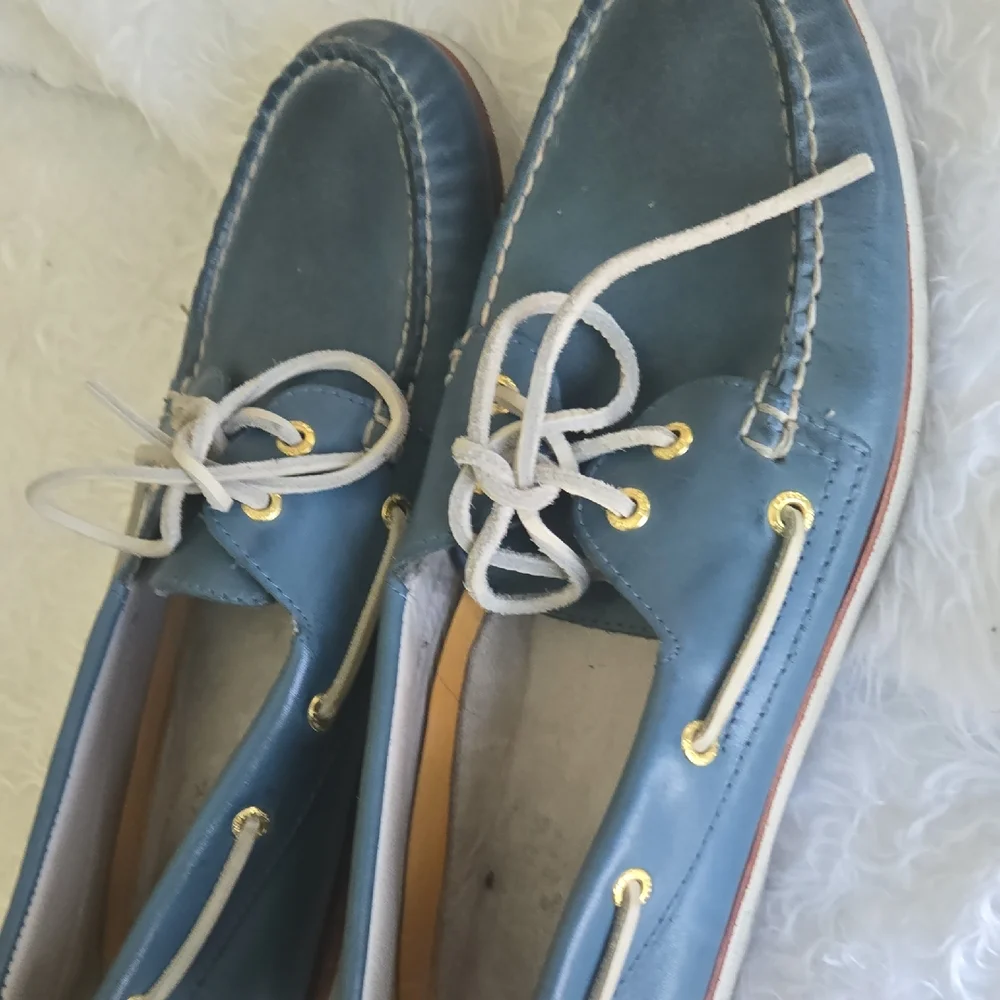 Sperry Blue Boat Shoes with White‎ Laces